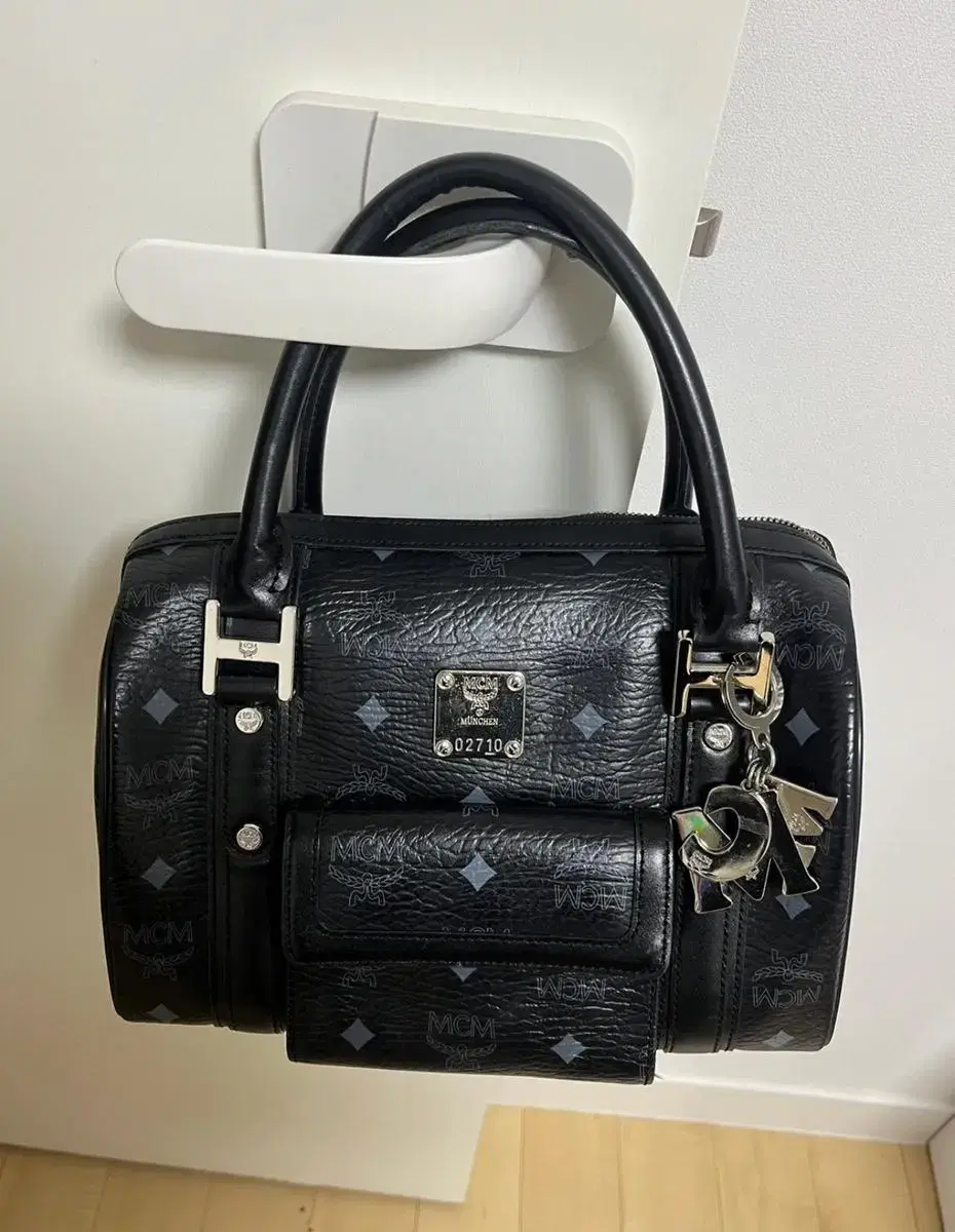 Mcm 02710 best sale